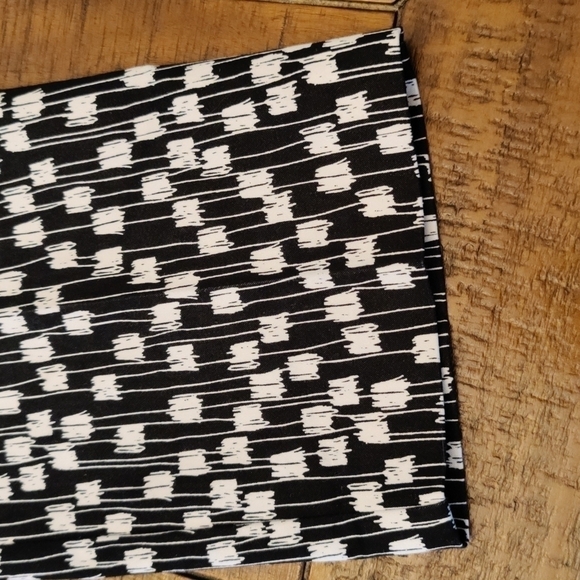 𝅺WORTHINGTON Slim Fit Black & White Pencil Pants, Size 8P, Like New & Perfect - Picture 6 of 11